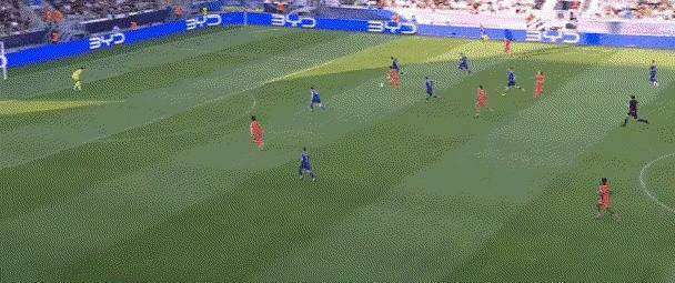 Doinb在尤文图斯比赛中晋级下一阶段，重要助攻引发热议！