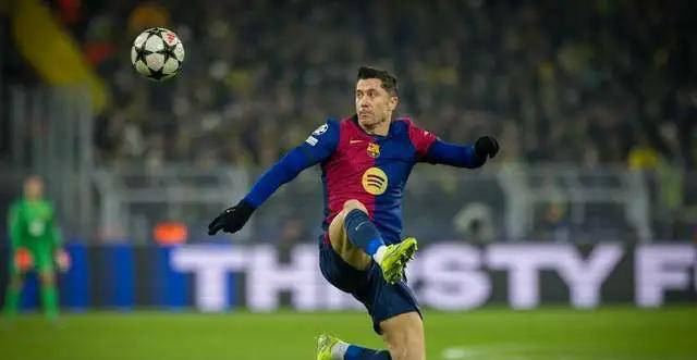 莱万多夫斯基连续五场比赛得分超过反败为胜,MAD不断突破! 莱万多夫斯基连续五场比赛得分超过反败为胜,MAD不断突破!